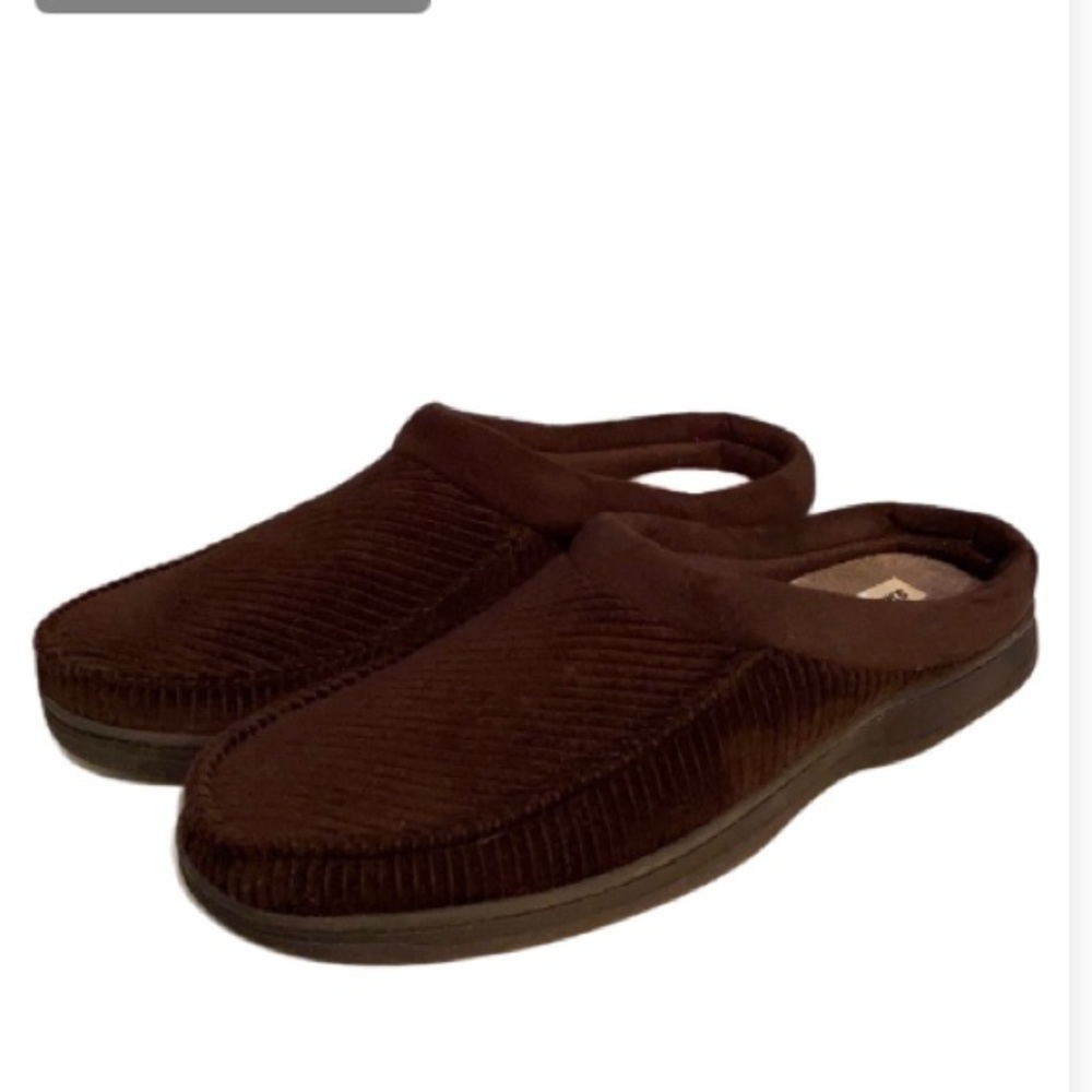 Winter Men’s slippers XL (13-14). Great gift